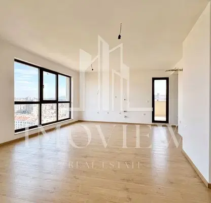 Photo 2 — Three-room apartment with terrace in Briz, Varna