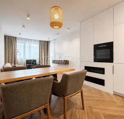 Photo 5 — Three-room apartment in Briz, Varna with balcony and two bathrooms