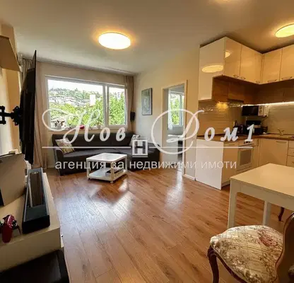 Photo 2 — Three-room apartment with terrace in Briz, Varna, gated complex