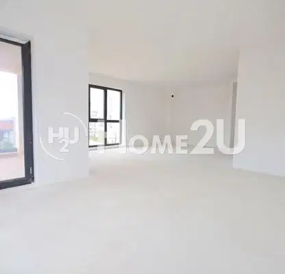 Photo 3 — Spacious 4-room apartment in Briz, Varna with large areas