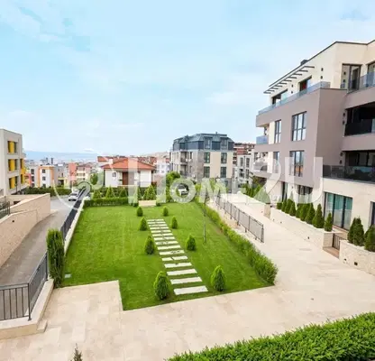 Photo 4 — Spacious 4-room apartment in Briz, Varna with large areas