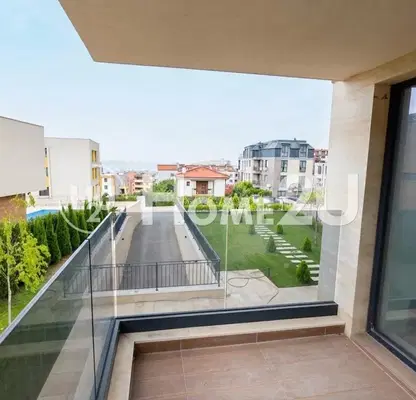 Photo 5 — Spacious 4-room apartment in Briz, Varna with large areas