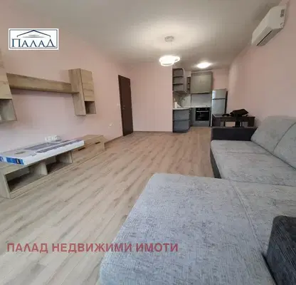 Снимка 2 — Двустаен апартамент с тераса в Бриз, Варна, ЗНАМЕНАТА