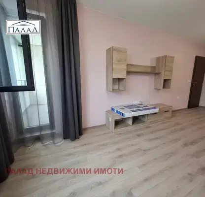 Снимка 5 — Двустаен апартамент с тераса в Бриз, Варна, ЗНАМЕНАТА