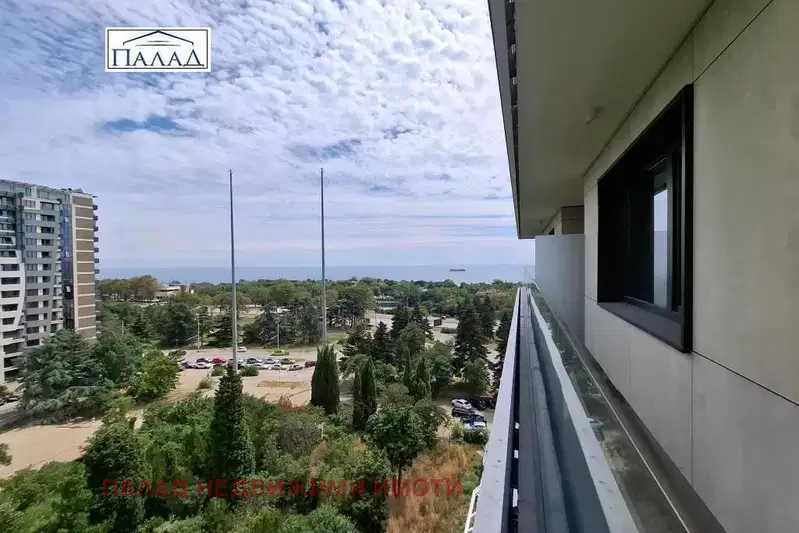 Two-room apartment with terrace in Znamenata, Briz, Varna