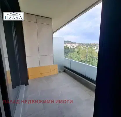 Снимка 3 — Двустаен апартамент с тераса в Знамената, Бриз, Варна