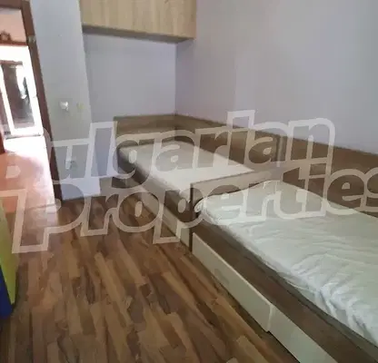 Снимка 4 — Двустаен апартамент с двор в кв. Бриз, Варна