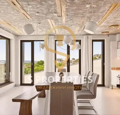 Снимка 3 — Четиристаен апартамент с морска панорама в Бриз, Варна