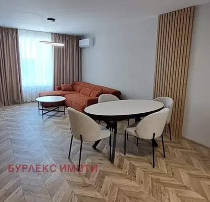 Photo 3 — Two-room apartment with terrace in the center of Varna