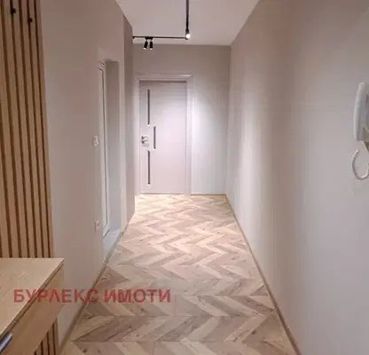 Photo 5 — Two-room apartment with terrace in the center of Varna