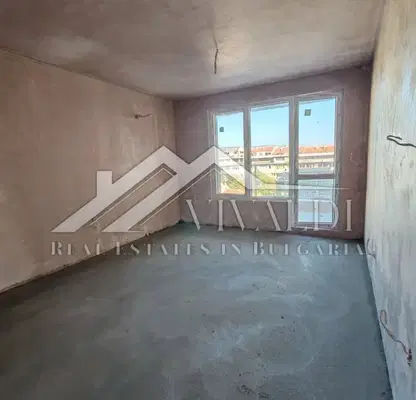 Photo 3 — Two-room apartment near Central Post Office in Varna with elevator
