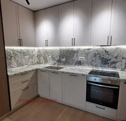 Photo 3 — Three-room apartment with terrace in the centre of Varna
