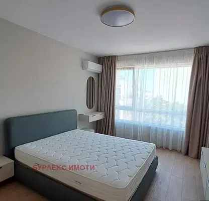Photo 4 — Three-room apartment with terrace in the centre of Varna