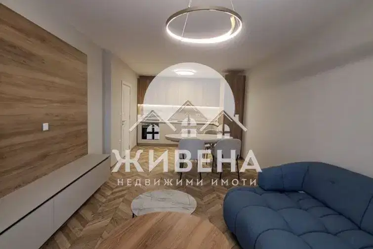 Тристаен апартамент с тераса в Централна поща, Варна