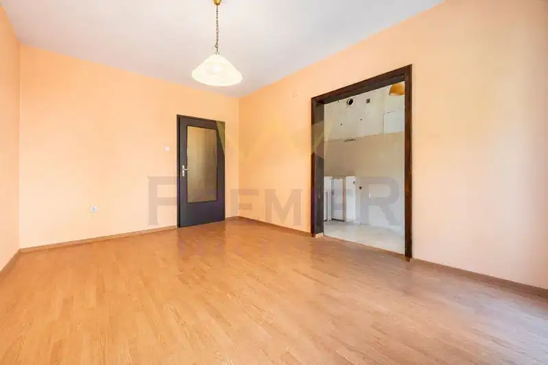 Three-room apartment with two terraces in the centre of Varna