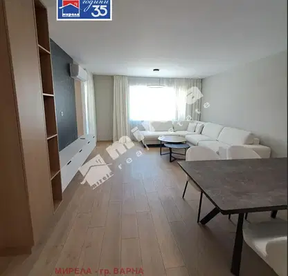 Photo 2 — Three-room apartment with terrace in Central Post, Varna