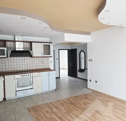 Photo 3 — Three-room apartment in Central Post, Varna with terrace