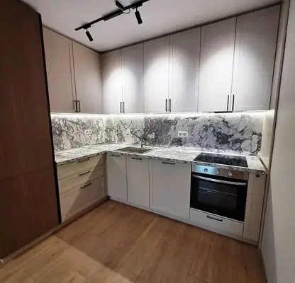 Photo 3 — Three-room apartment in Central Post, Varna with balcony