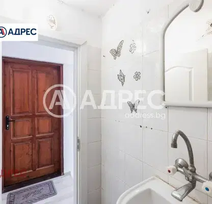 Снимка 3 — Двустаен апартамент с тераса в центъра на Варна