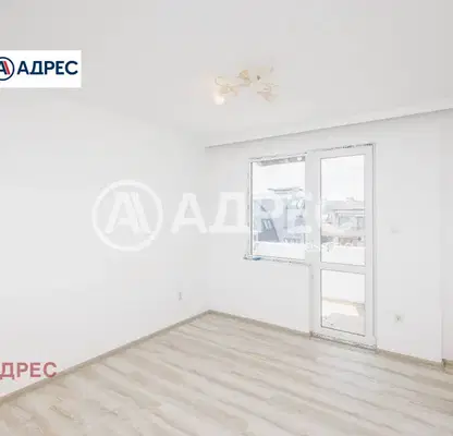 Снимка 4 — Двустаен апартамент с тераса в центъра на Варна