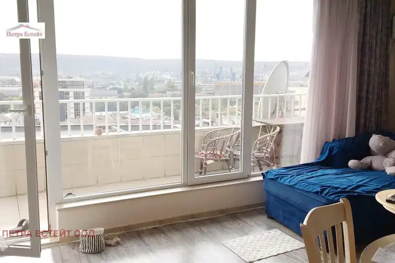 Three-room apartment with panoramic terrace in Center, Varna