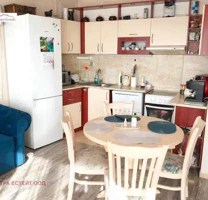 Photo 5 — Three-room apartment with panoramic terrace in Center, Varna