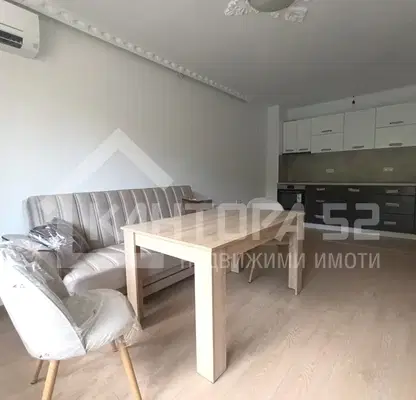 Photo 2 — 3-bedroom apartment in Varna, Centyr