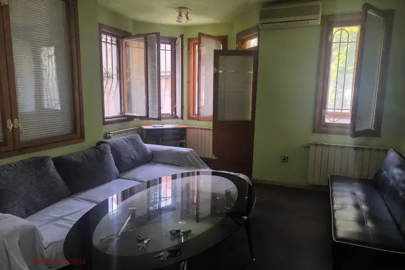 Тристаен апартамент с 3 тераси в центъра на Варна, Операта