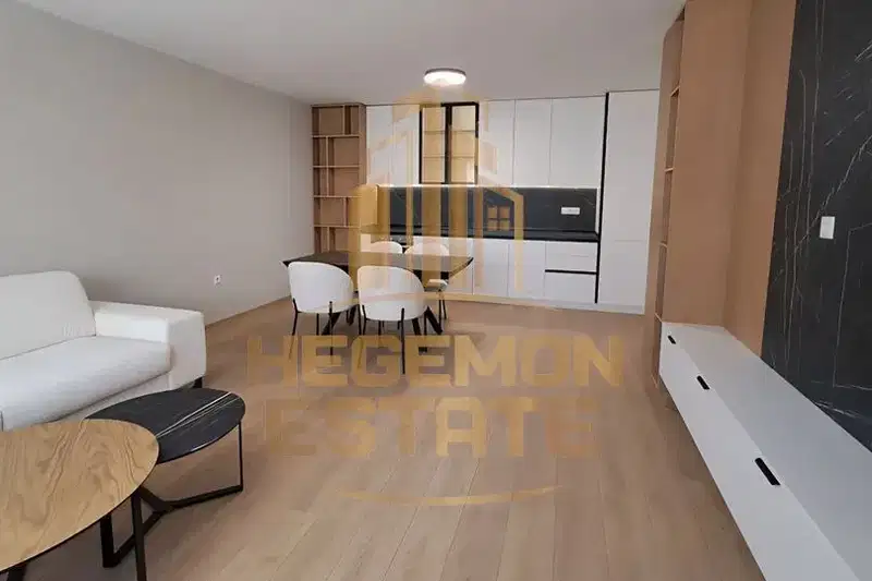 Three-room apartment with terrace in the centre of Varna