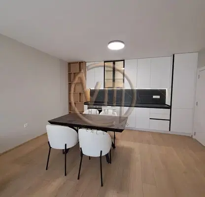 Photo 2 — Three-room apartment in Varna Centre with elevator and parking