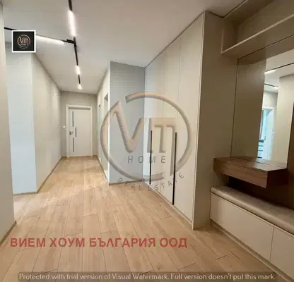 Photo 4 — Three-room apartment in Varna Centre with elevator and parking