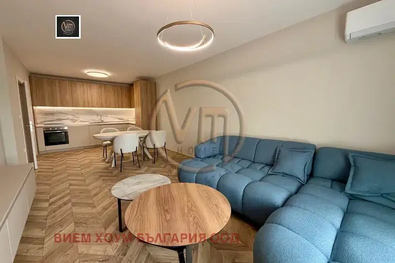 Three-room apartment in Varna Center with elevator and parking