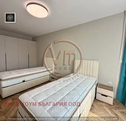 Photo 3 — Three-room apartment in Varna Center with elevator and parking