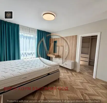 Photo 5 — Three-room apartment in Varna Center with elevator and parking