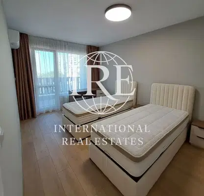 Photo 5 — Three-room apartment in Varna Centre with balcony