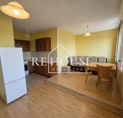Photo 4 — Spacious 3-room apartment in the centre of Varna with parking