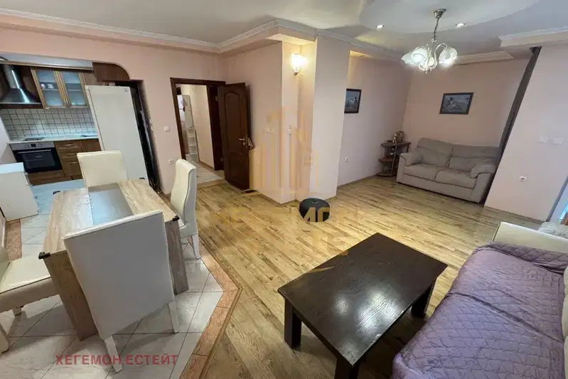 Three-room apartment in Varna Center with access control