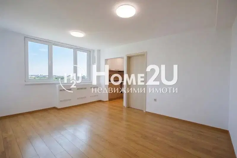 Three-room apartment with terrace in Center, Varna