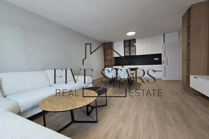 Three-room apartment with terrace in the centre of Varna