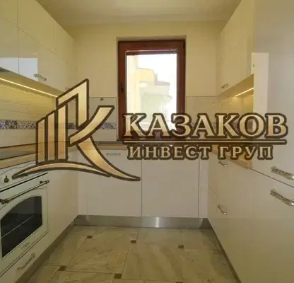 Снимка 4 — Тристаен апартамент с тераса в Център, Варна