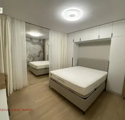 Photo 4 — Three-room apartment in Center, Varna with parking space and elevator