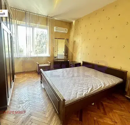 Photo 4 — Four-room apartment with two balconies in Center, Varna