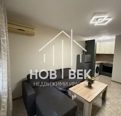 Снимка 2 — Двустаен апартамент в Център на Варна с асансьор