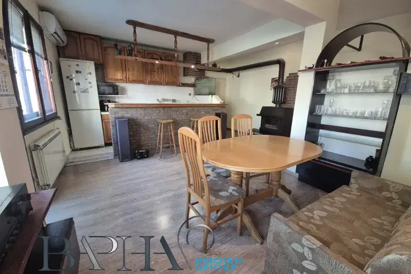 3-bedroom apartment in Varna, Centyr