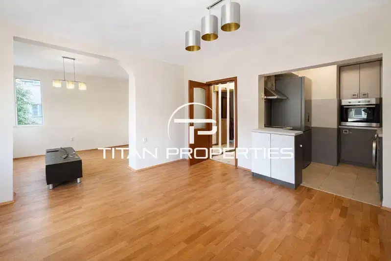 Three-room apartment with two terraces in the Center of Varna