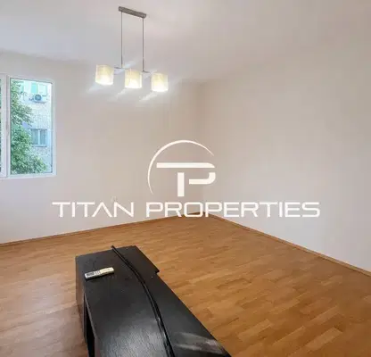 Photo 4 — Three-room apartment with two terraces in the Center of Varna