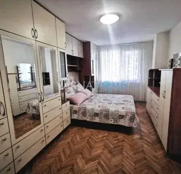Снимка 5 — Тристаен апартамент с две тераси в Център, Варна, Нептун