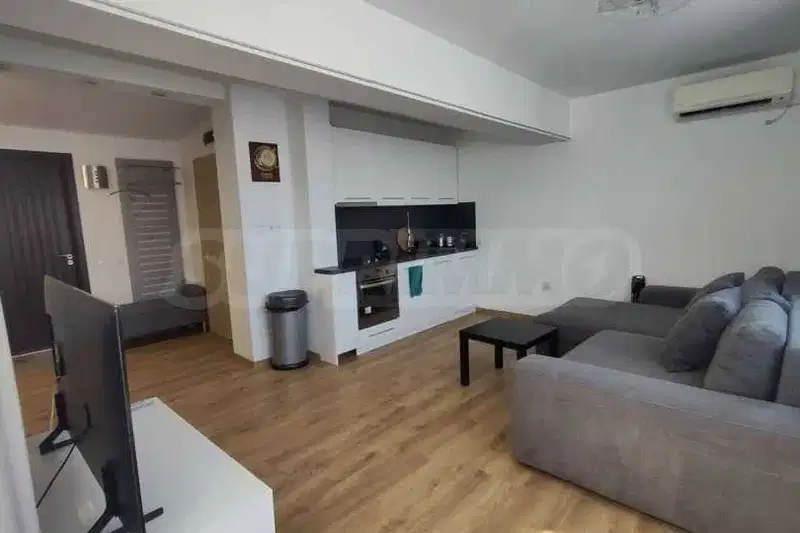 Three-room apartment with panoramic terrace in the centre of Varna