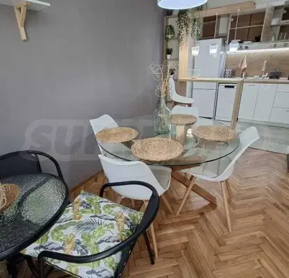 Снимка 5 — Тристаен апартамент с две тераси в Център, Варна