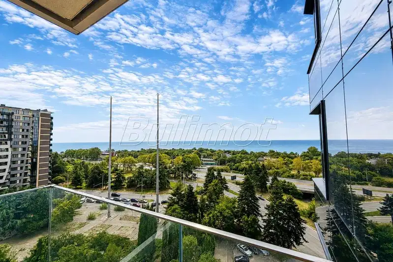 Three-room apartment with sea view in Chaika, Varna